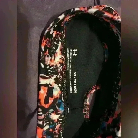 Under Armour sports bra compression size XS - Picture 3 of 4